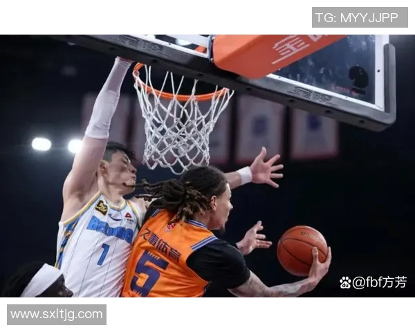CBA精彩对决北京队与上海队比赛录像回顾与精彩瞬间分析