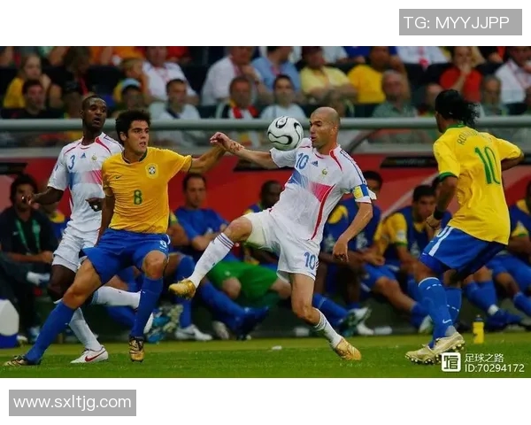 达尼洛：从青涩小将到足球场上的战术大师之路